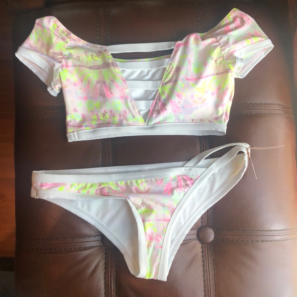 NWT Victorias Secret White w/Palms Bikini